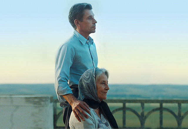 最初の人間 | 横浜の映画館・ミニシアター「シネマ・ジャック＆ベティ」